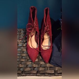 Women's Lace-Up Pointed Toe Heels in Burgundy
